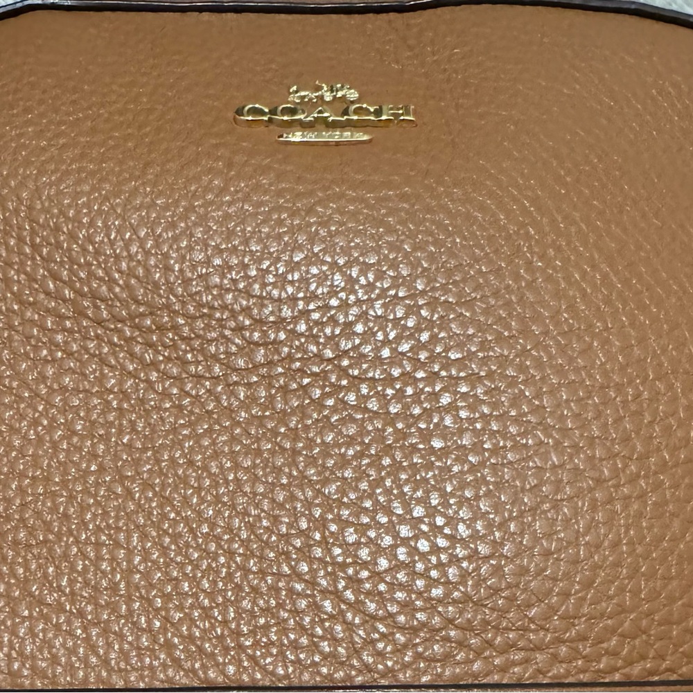 EUC Coach l Dome Shaped l Pebble Leather | Light Saddle (Brown) | Crossbody - Picture 3 of 9